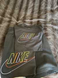 Nike тениска и къси гащи