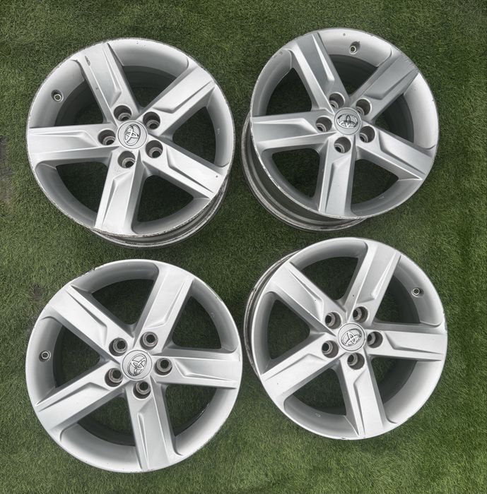 Титанки оригинал toyota camry 50 R16 5x114.3