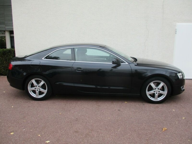 Dezmembrez Audi A5 2010 Coupe 2.0 TDI