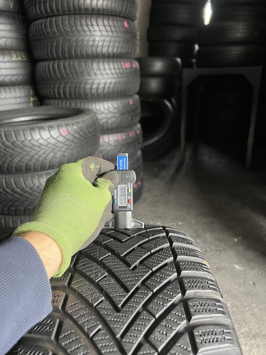 2 anvelope iarna 215/55/16 Vredestein 6.5 mm DOT 2021!