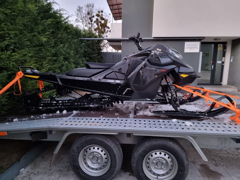 Snowmobile Ski-Doo Summit X 850 E-TEC (2022) impecabil 15.000 € bucata
