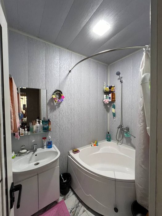 Продается квартира в массив куйлюк 4 комнаты