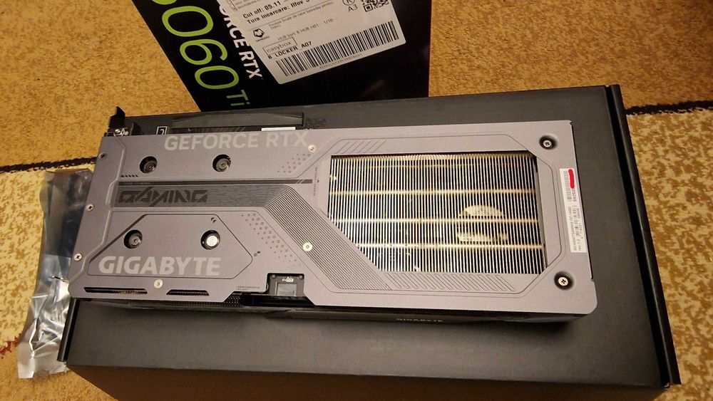 Plava video Gigabyte RTX 5060 Ti GAMING OC 16G, noua, garantie Emag.