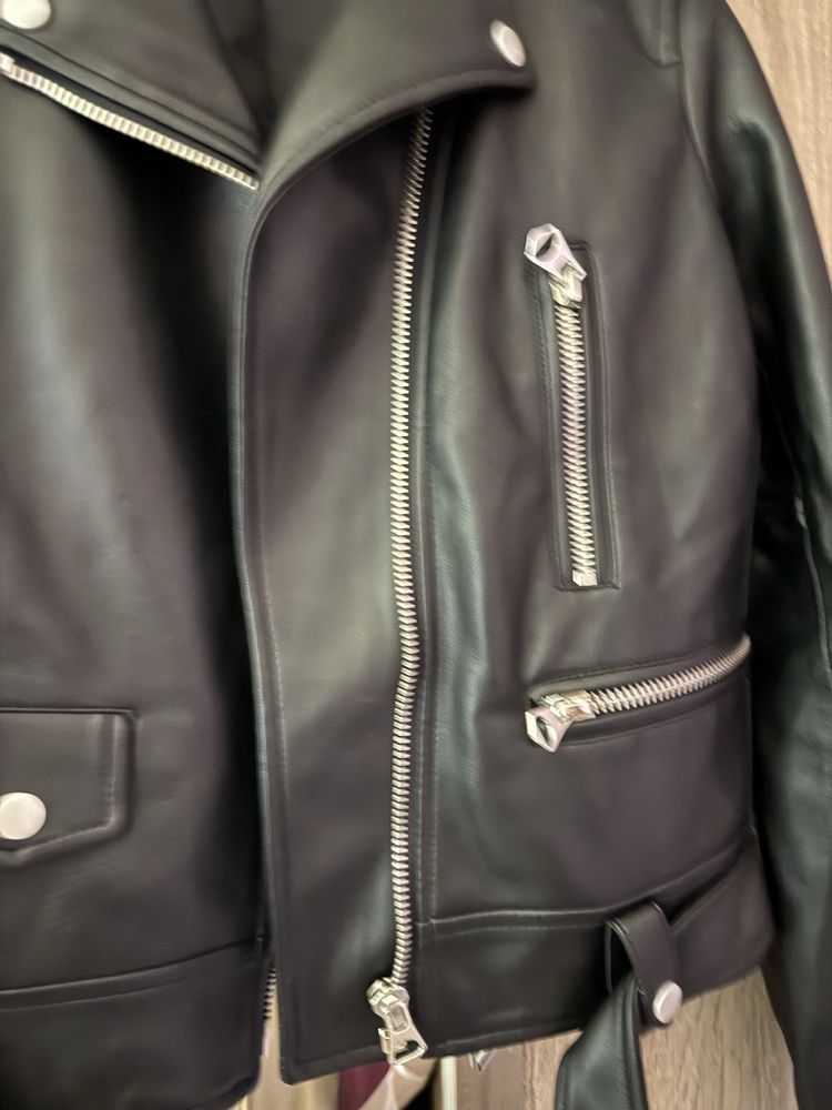 Чисто ново кожено яке ZARA
