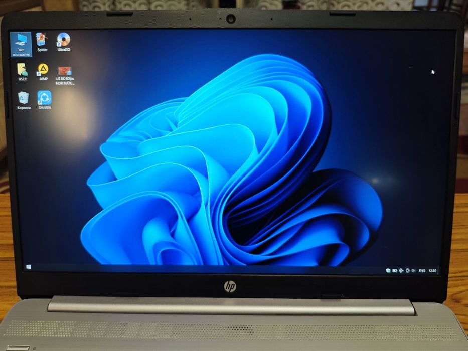 Продам ноутбук HP 250 G8