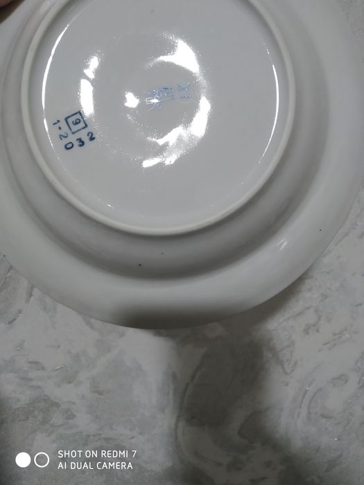 Фарфор тарелкалар.  Янги.