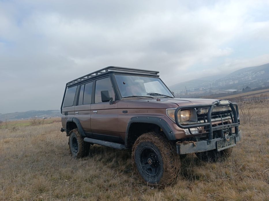Toyota Land Cruiser lj 78