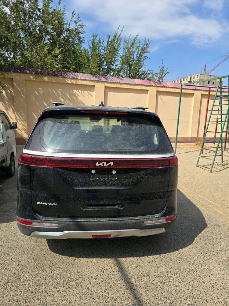 kia karnival yangi sotiladi