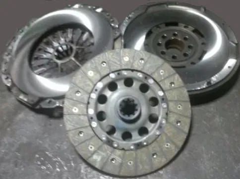 Reconditionari kituri de ambreiaj cu KEVLAR de la 500 LEI