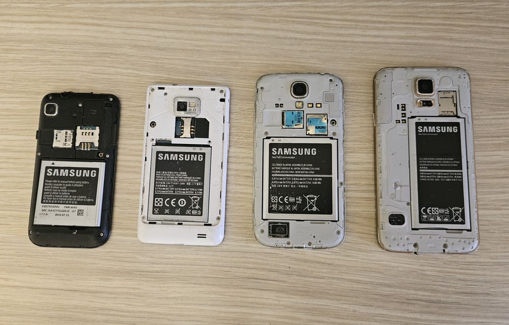Lot telefoane pentru piese Samsung Galaxy S / Nokia butoane