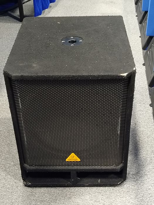 Boxa bas Behringer 400w R.M.S.8omi