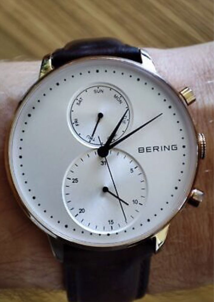 Vand / Schimb Ceas BERING cronograf -model 13242-564 Pret 580lei