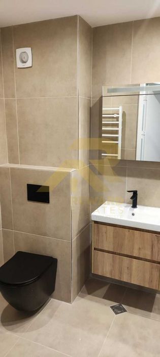 Продава се Двустаен апартамент в София, Гоце Делчев - 86 кв.м за 2442 €/кв.м - Снимка #2