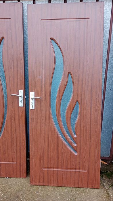 Uși interior și exterior