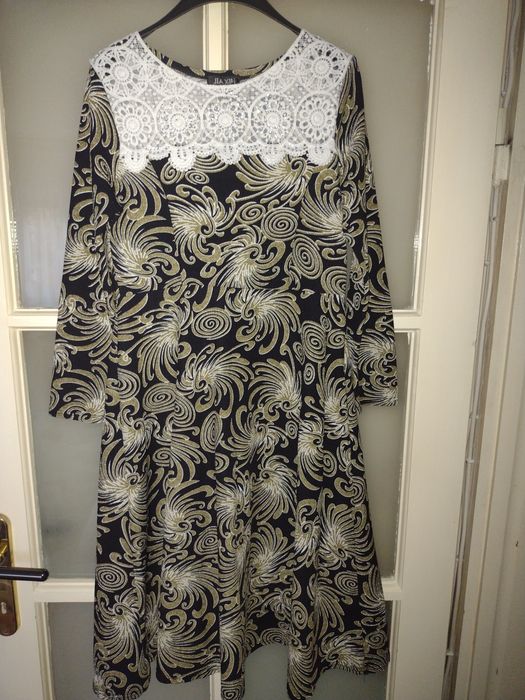 Rochie decenta cu guler dantelat