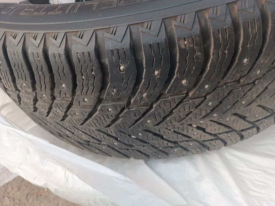 Резина б/у 275/50/22