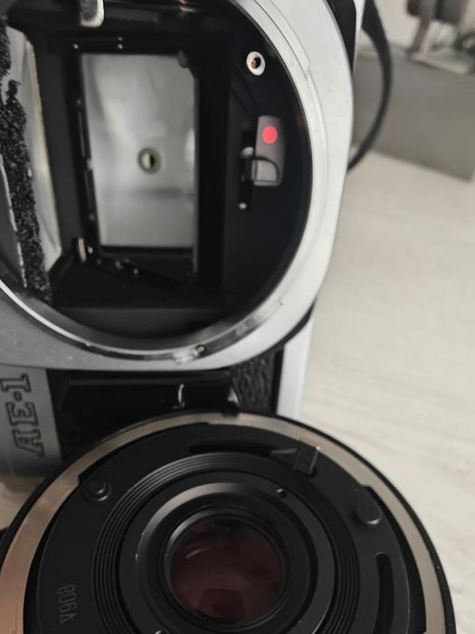 Aparat foto SLR Canon AE-1 obiectiv canon 28mm 1:2,8