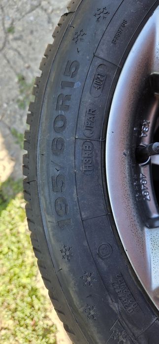 RS DESING джанти със зимни гуми 195/60/15 6,5Jх15 ЕТ38 4x100 цо 63,4