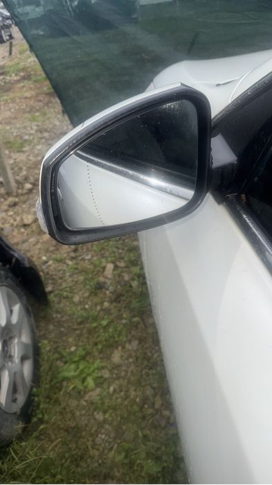 Oglinzi Renault Latitude