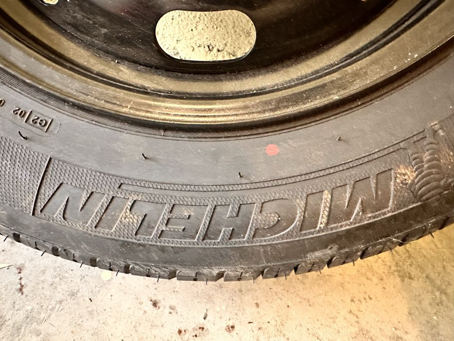 Нови гуми Michelin 195/65/15 с джанти резервни