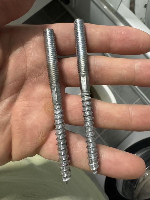 Lavoar cu picior +oglinda + baterie chiuveta