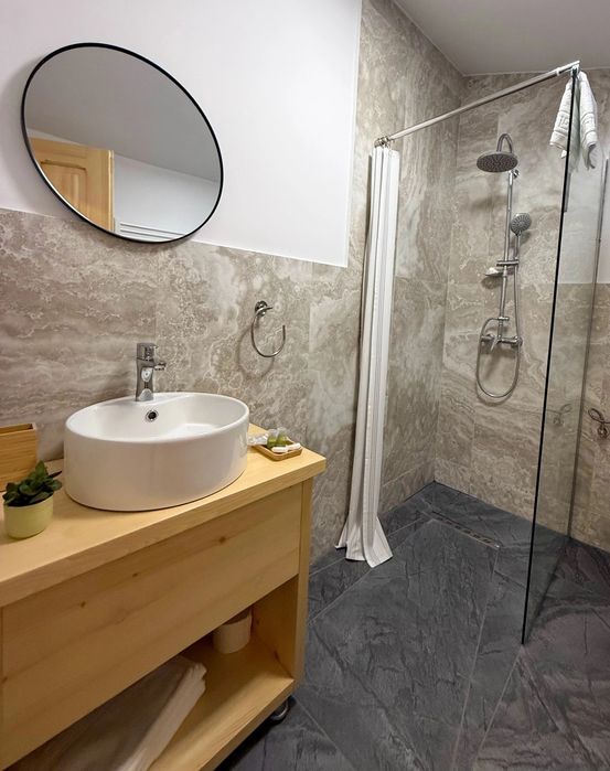 Vila Zamura – din malul Bălănesei până în vârful muntelui!