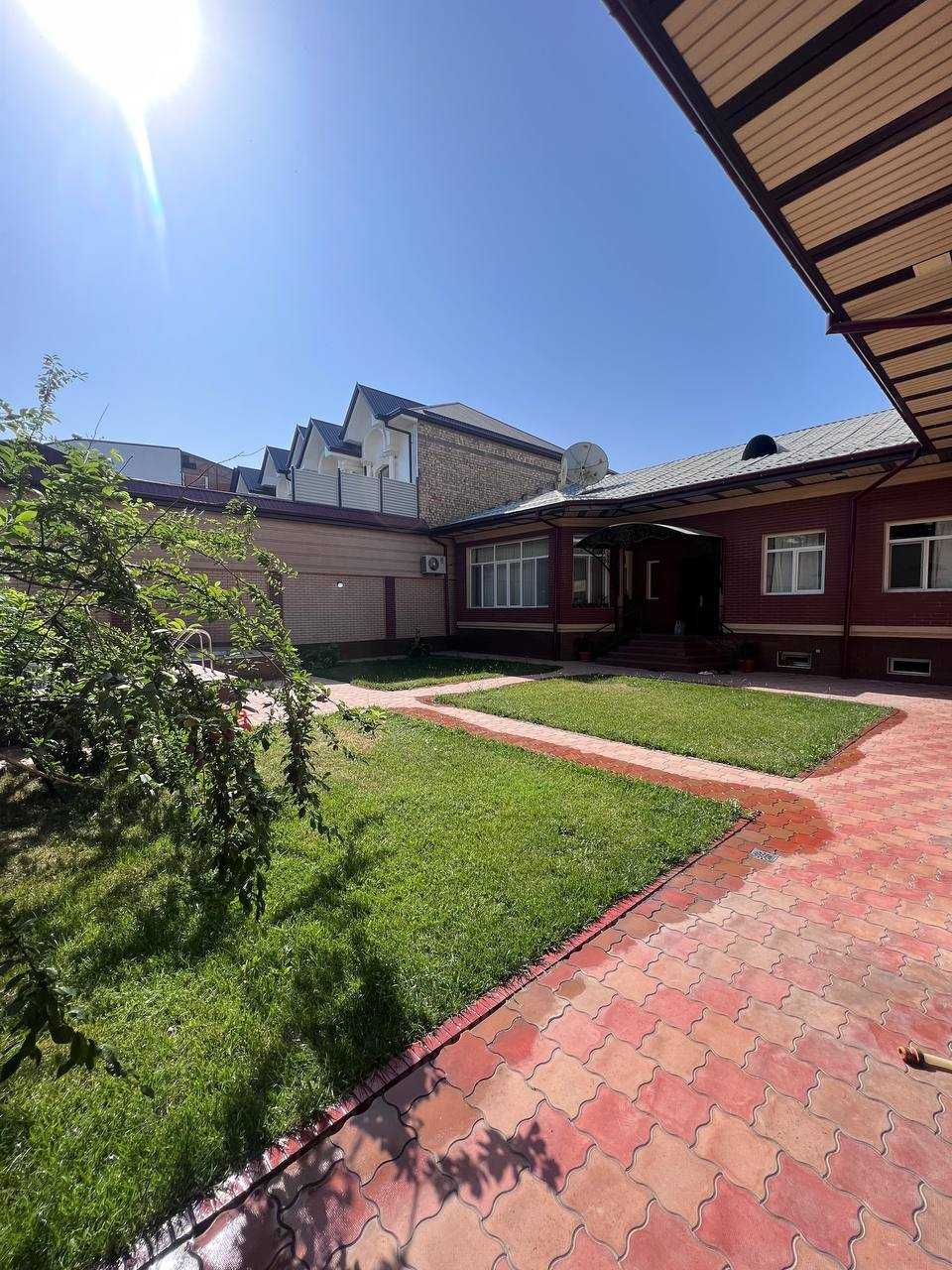 Каракамыш 1/2 продам Дом с участком 7 соток  в закрытой махалле