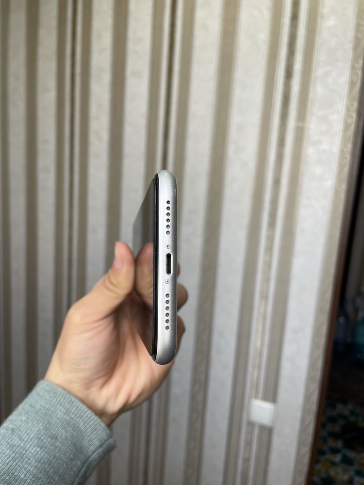 Iphone xr 128talik oq rangi