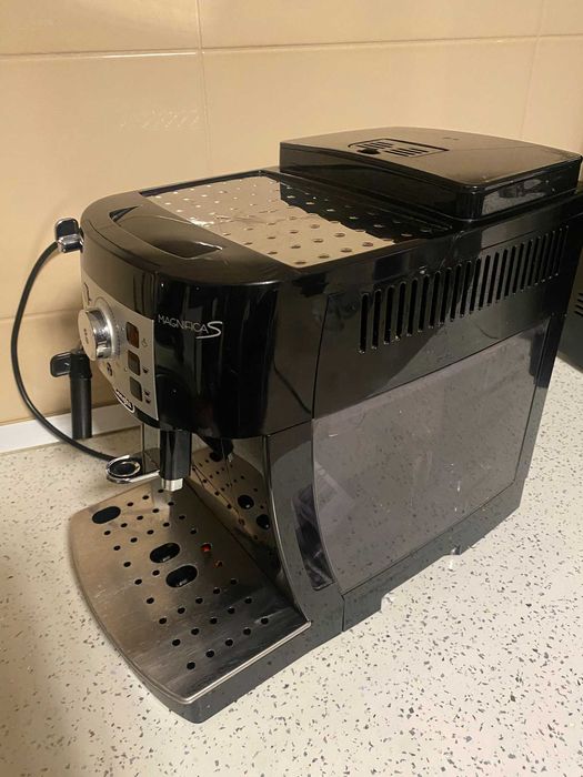 Espressor automat De'Longhi Magnifica S 1450W, 15 bar, 1.8 l, Negru