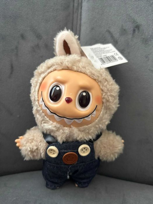 Jucarie Plus Labubu The Monsters Series, 17 cm, roz/albastru/bej/crem