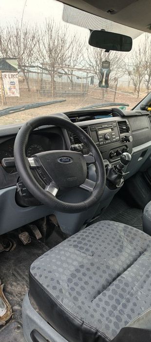 Ford transit sotiladi