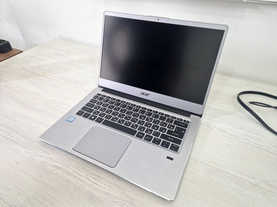 Acer Swift ( Core i3 / 4GB ) - Идеален для учёбы!