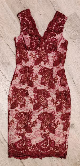 Rochie elegantă cu dantelă