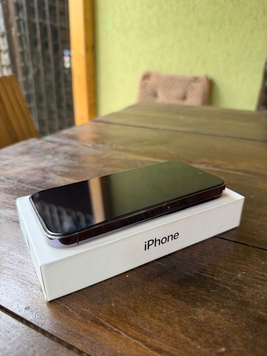Vând Iphone 14 pro