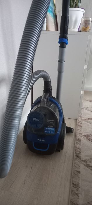 Пылесос 7000   PHILIPS