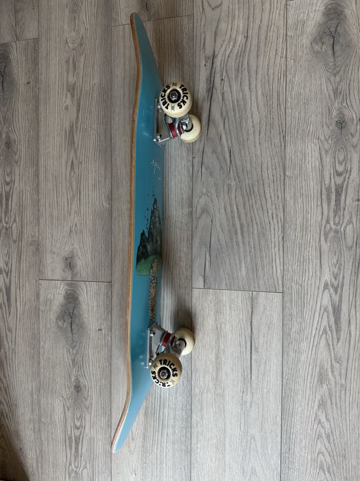Skateboard de calitate pentru trickuri