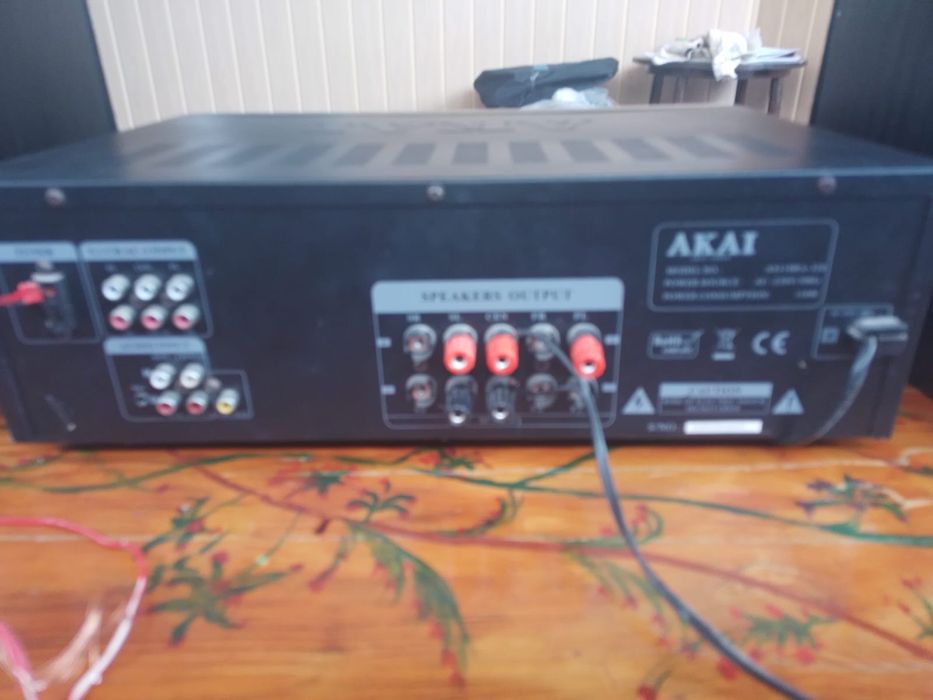 Sistem Akai cu boxe