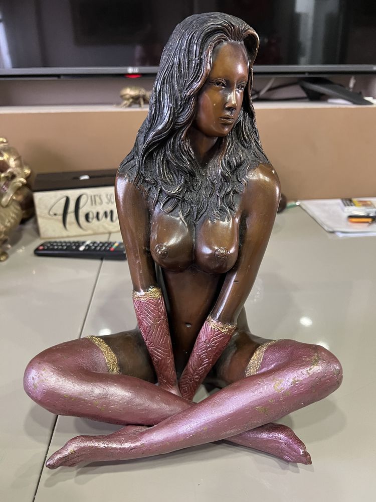 Statueta bronz nud