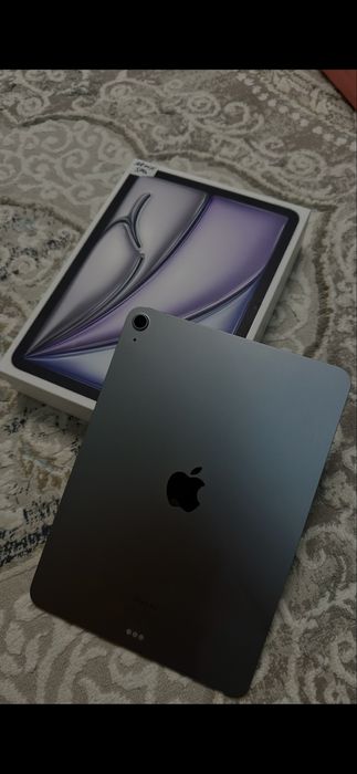 продам Ipad air 2024