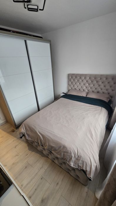 Vand apartament 3 camere piata zorilor