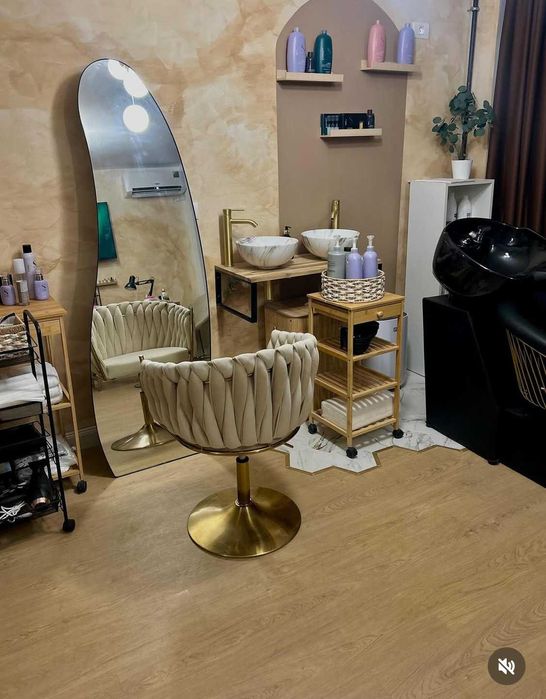 BeautyStation salon din Tomis Plus ofera spre inchiriere locuri !