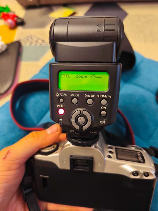 Canon  film EOS 300D Canon 28-80mm 35-80mm   Blitz Canon  430EX