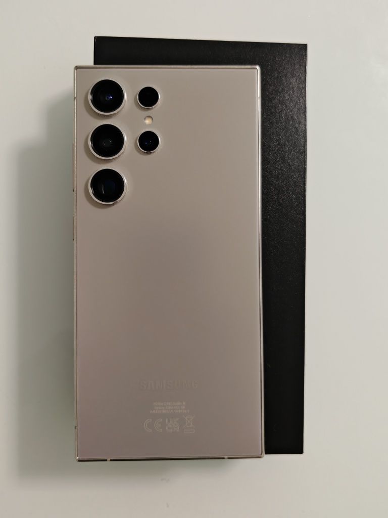 Samsung 24 Ultra Titanium gray