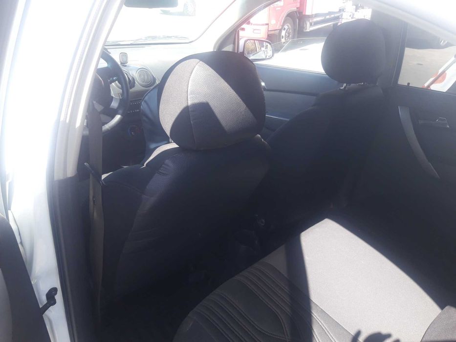 Автомобиль Нексия3