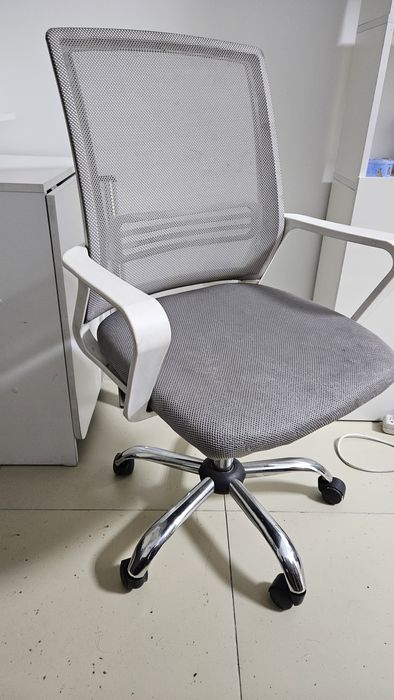 Продам Офисное кресло