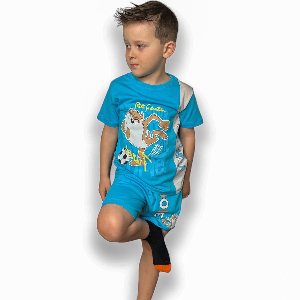 Костюм для мальчика футболка и шорты
