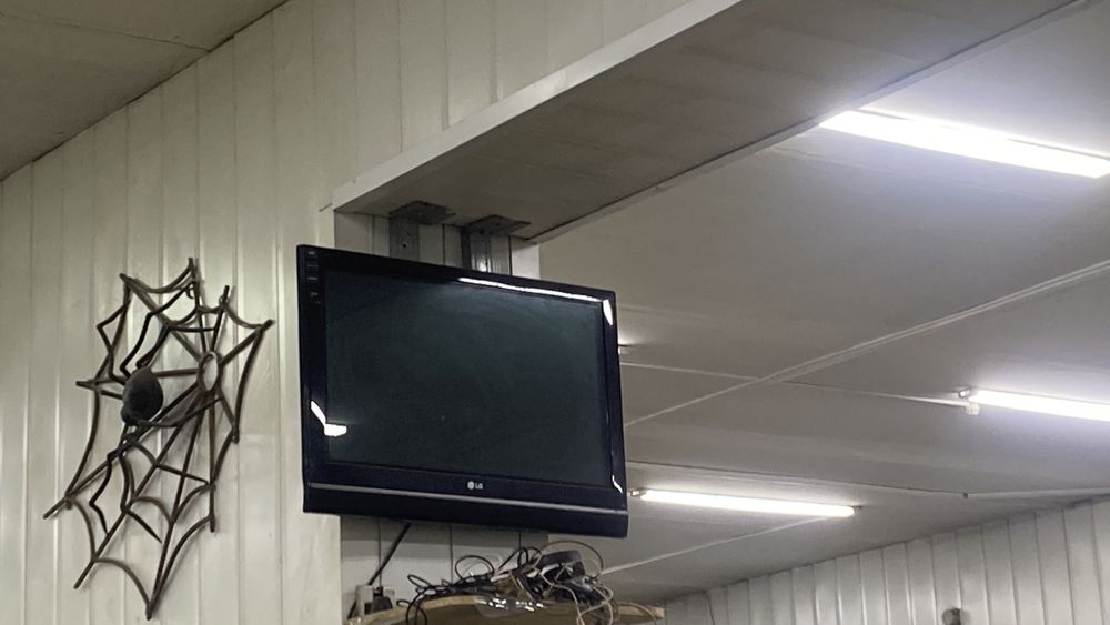 Продам телевизор рабочий дешего