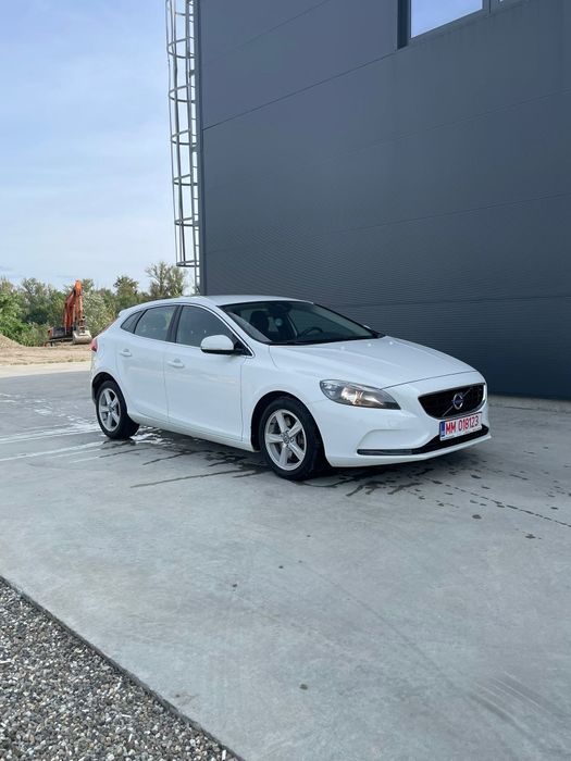 Volvo v40 2.0d 190 cai