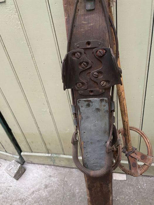 дървени ретро ски,кънки,шейни