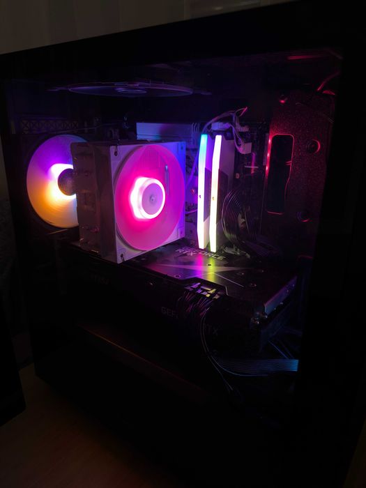 Геймърски компютър i5-14600KF | RTX 3080 | 32GB DDR5 | SSD 5TB